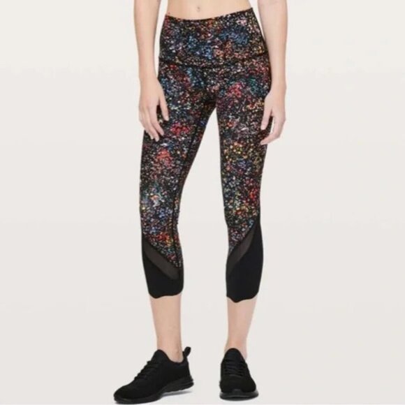 Lululemon Blue Pink Flowerscent Wunder Under Crop Scallop Leggings - Picture 1 of 6